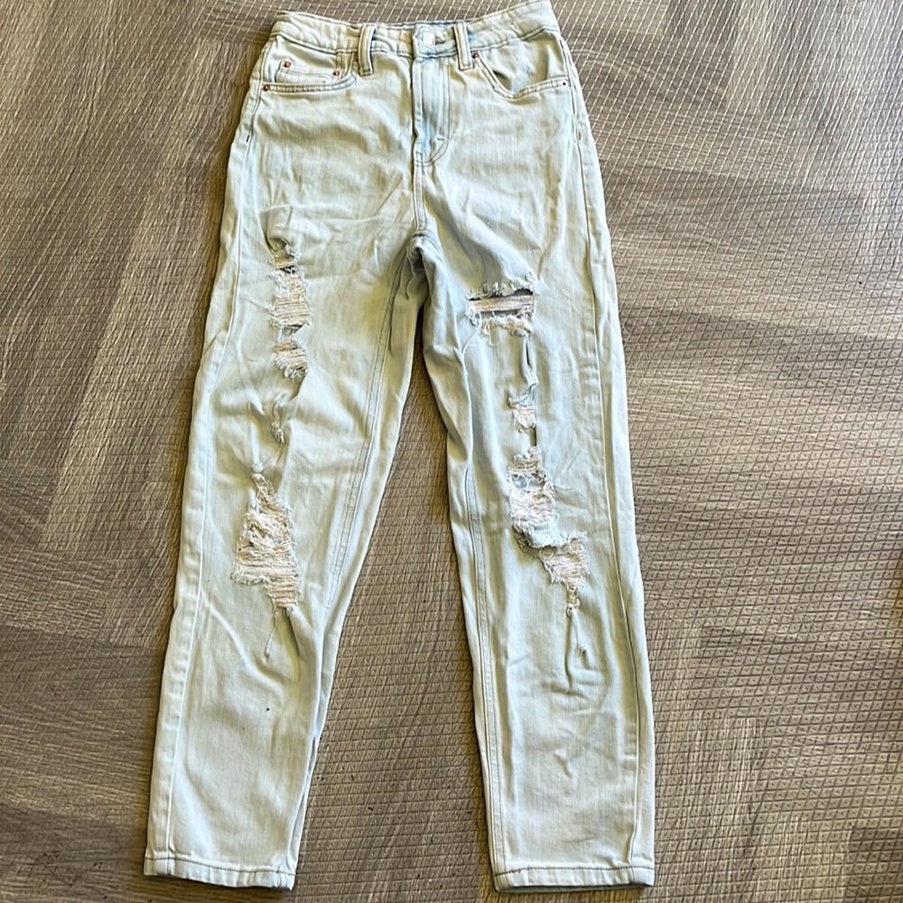 Wild fable distressed jeans in lightwash